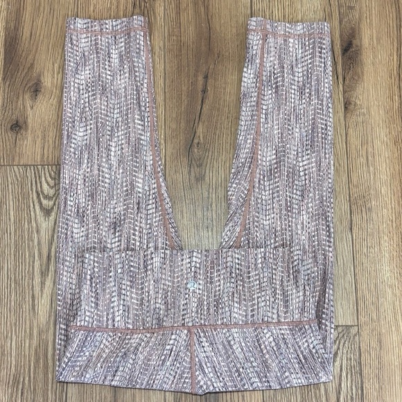 Lululemon Wunder Under Crop High Rise Crop Leggings Size 8 Arrow Jacquard 21" - Picture 1 of 6